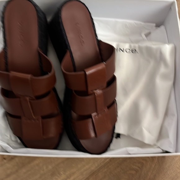 VINCE - Picture 8 of 9